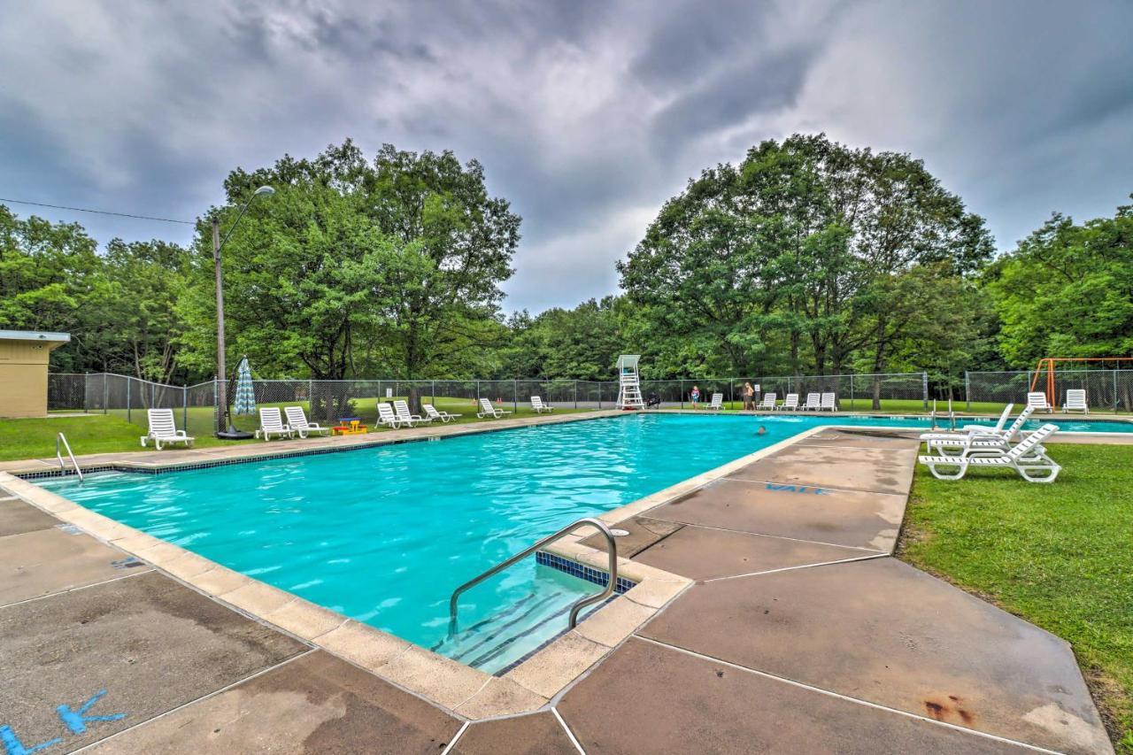 Pocono Mountain Escape With Game Room Walk To Lake! Albrightsville Kültér fotó